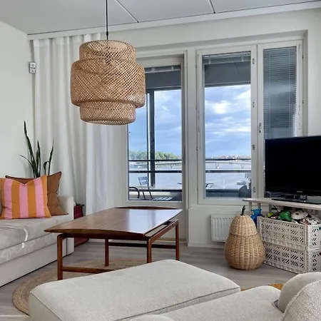 Apartment Bright By The Sea *