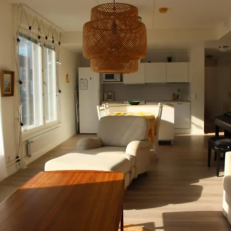 Apartment Bright By The Sea